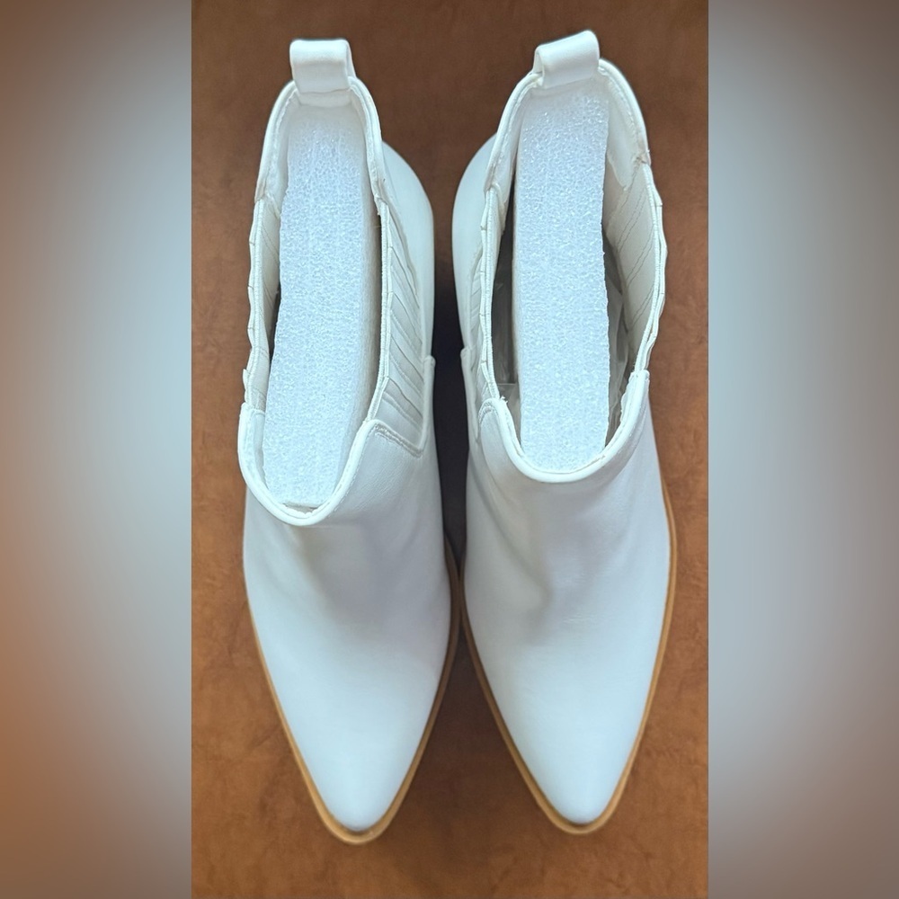 !D!FU White Pointed Toe Chelsea Ankle Boots Block Heel Women’s 8.5 NWOB - Picture 5 of 9